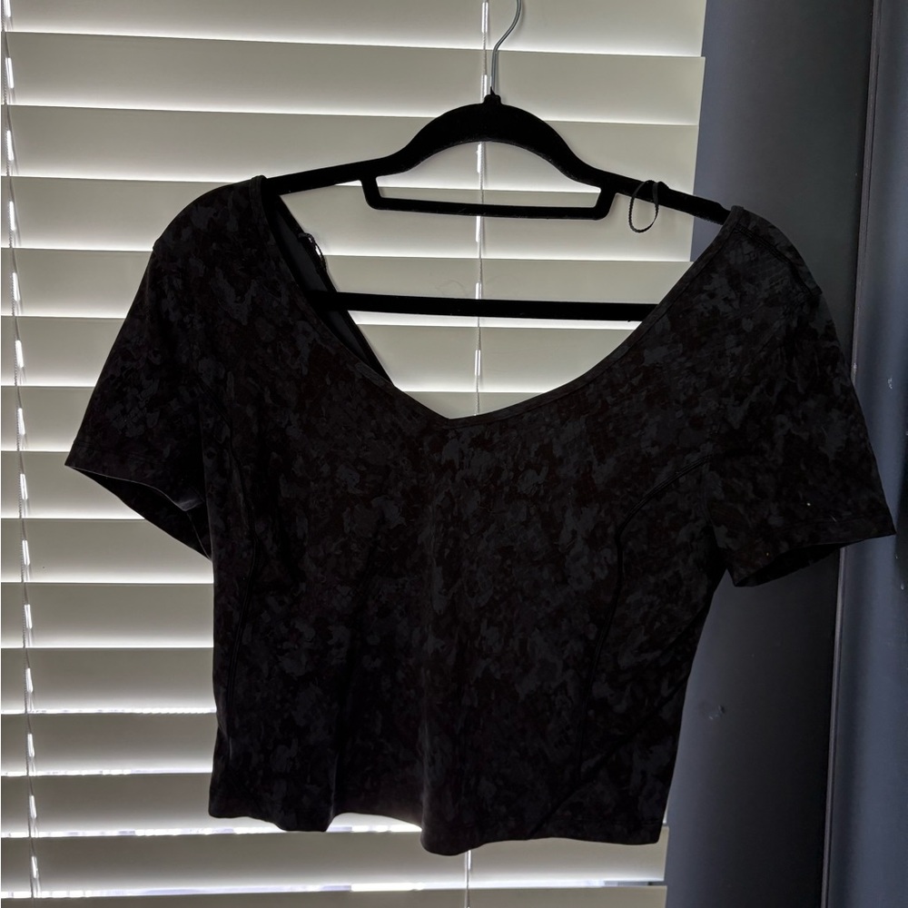 lululemon athletica Black Floral V-Neck Short Sleeve Crop Top